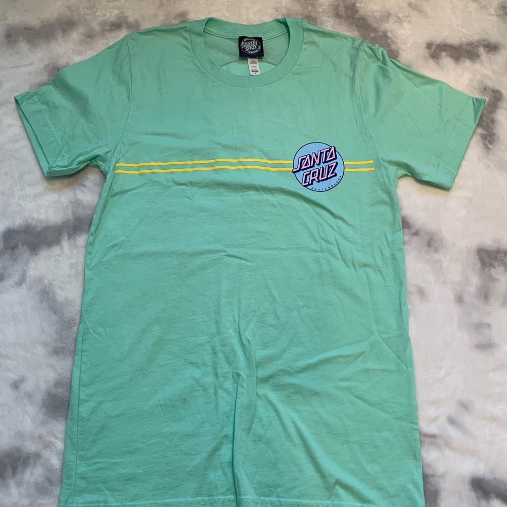 4/25 Women’s Santa Cruz Skateboards Tee!